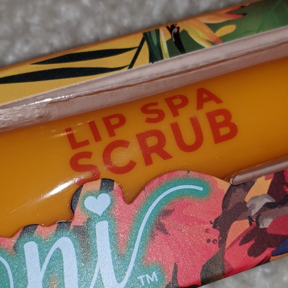 NEW! Ioni Honey Scented Lip Scrub - Picture 2 of 5